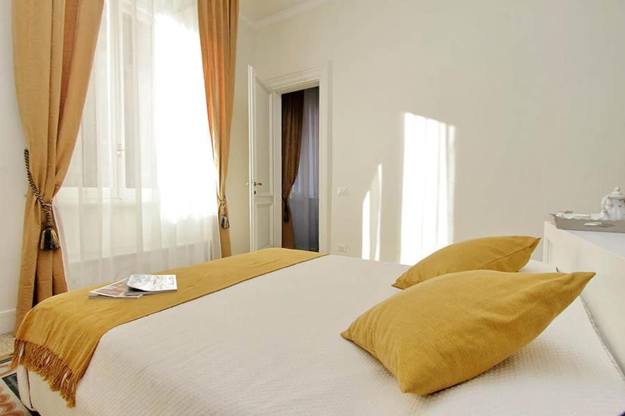 Elegant Apartment In The Heart Of Rome-Navona Area Ngoại thất bức ảnh